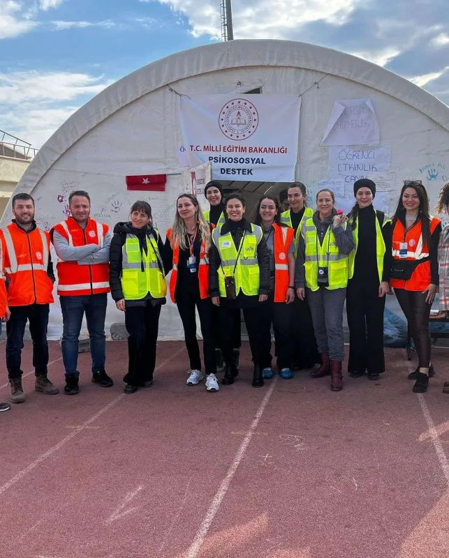 Zəlzələdən zərərçəkən gənclər evləndi, Aslı şahid oldu