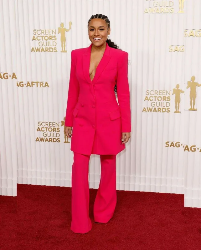 Qırmızı xalının ən diqqətçəkənləri