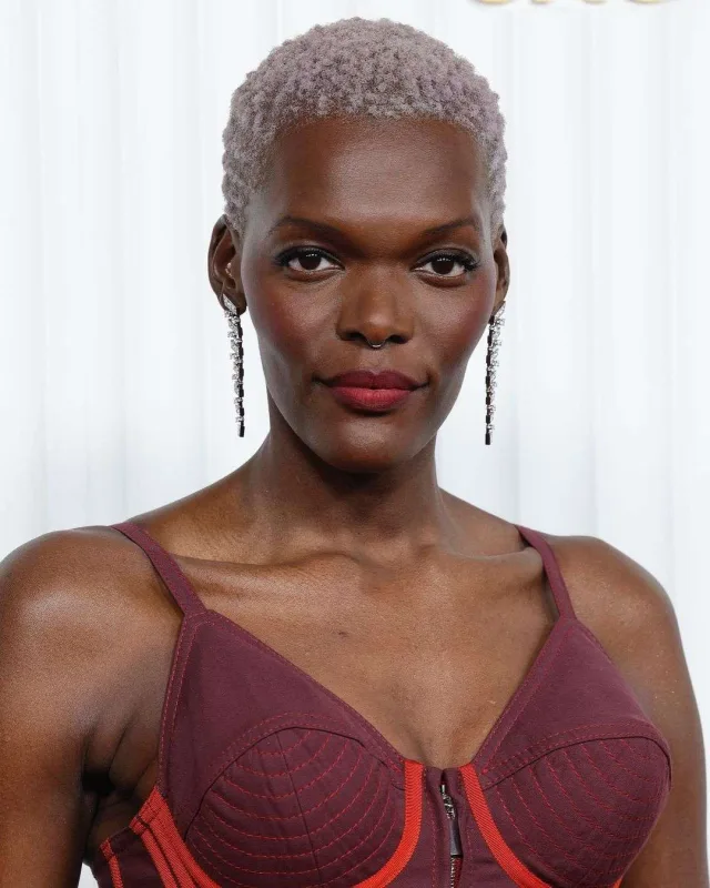 Qırmızı xalının ən diqqətçəkənləri