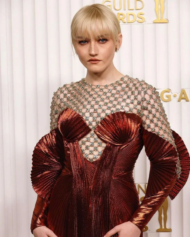 Qırmızı xalının ən diqqətçəkənləri