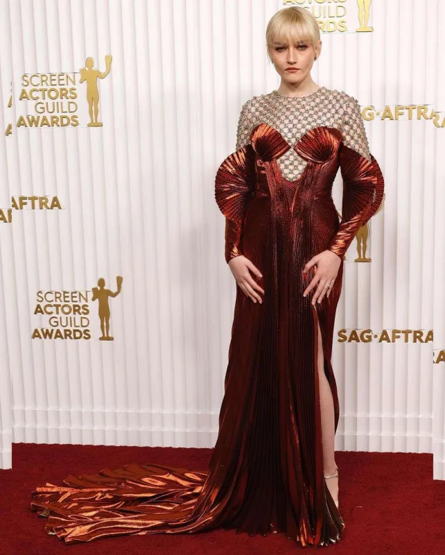 Qırmızı xalının ən diqqətçəkənləri