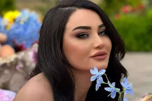 Zeynəb eşq yaşadığını açıqladı