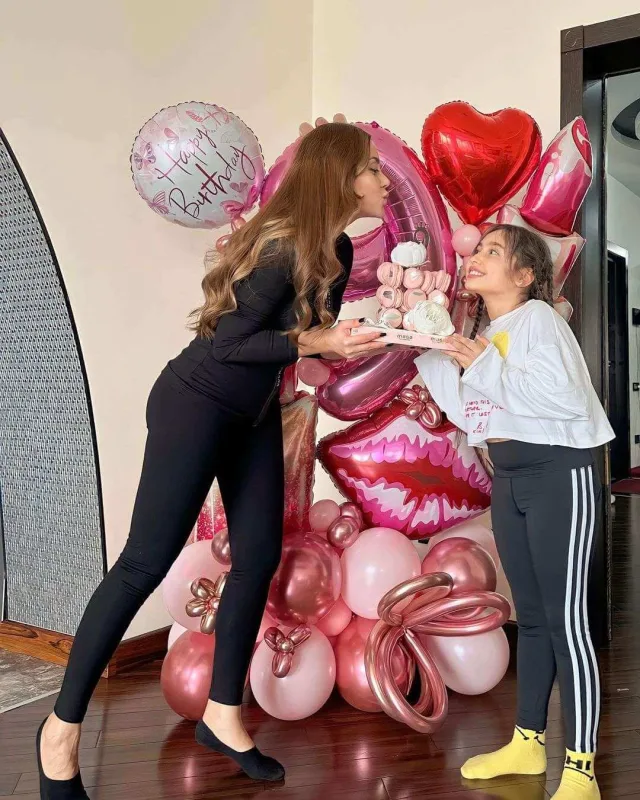 Ayandan qızıyla doğum günü fotoları