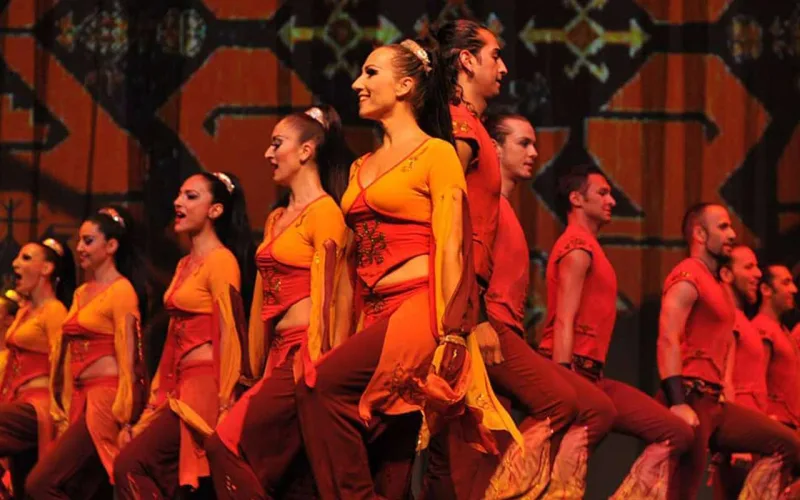 “Anadolu Ateşi”də Bakıdakı qazancını ianə etdi