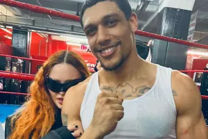 Madonna gənc boksçu ilə sevgilidir