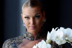 Rus balerinanın kommunal borcları 400 minə çatır