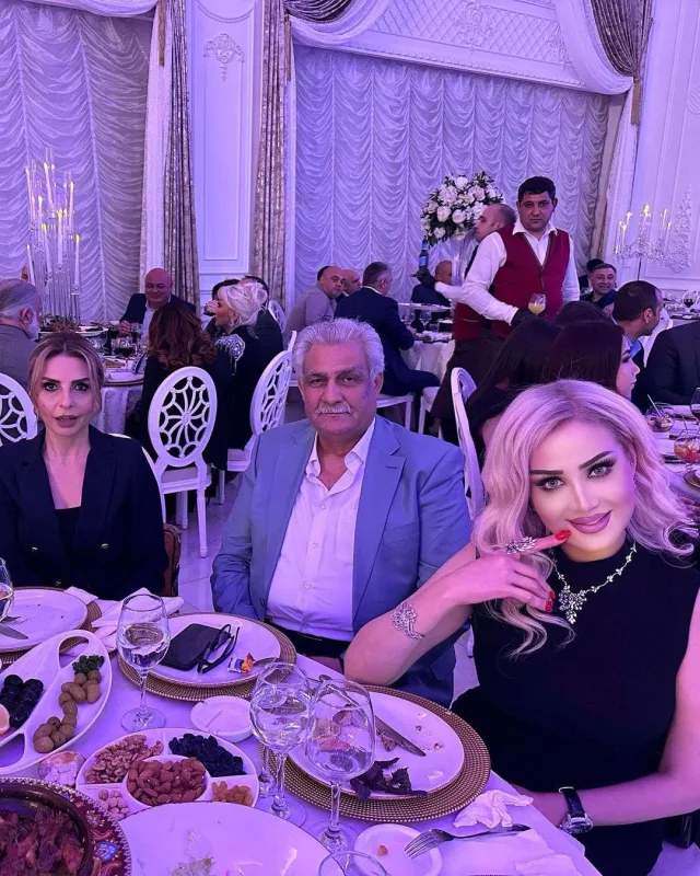 Əməkdar artist qızına toy etdi