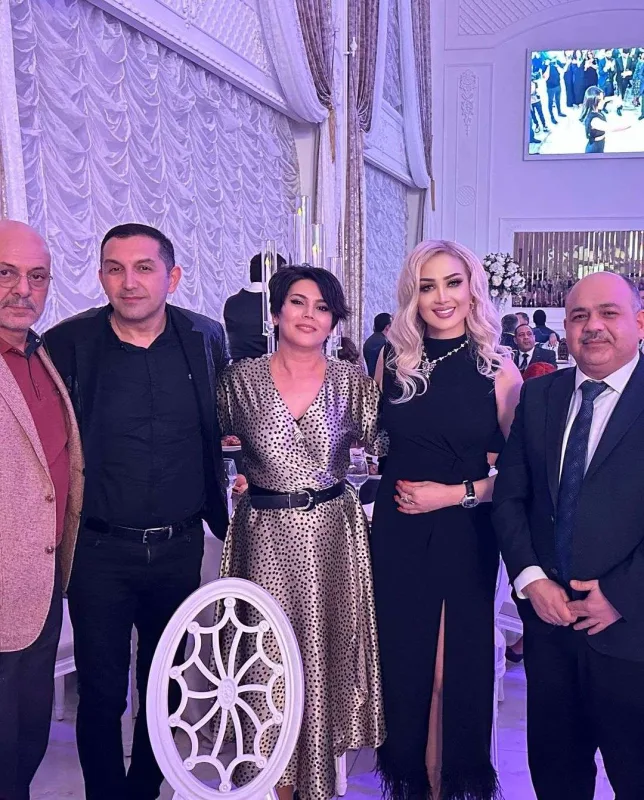 Əməkdar artist qızına toy etdi