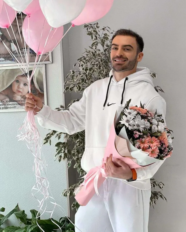 “Space”in aparıcısı ata oldu