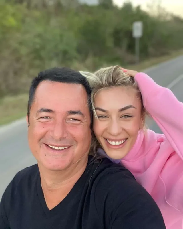 Acunun özündən 30 yaş balaca sevgilisi hamilədir