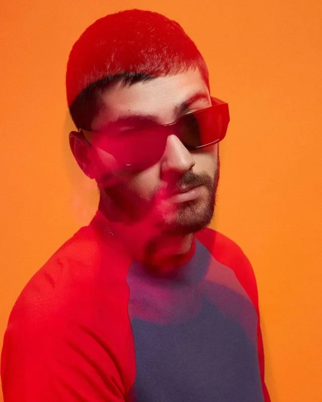 Zeyn Selenanı izləməyə aldı