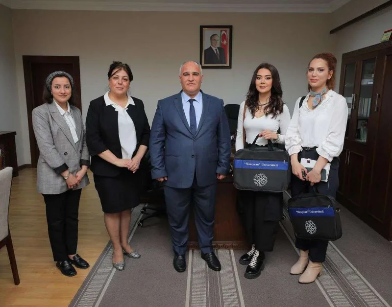 “Naxçıvan” Universitetində Oksana ilə görüş