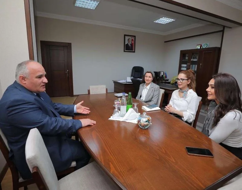 “Naxçıvan” Universitetində Oksana ilə görüş