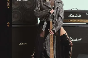 Röya daun sindromlu uşaqlarla görüşdü