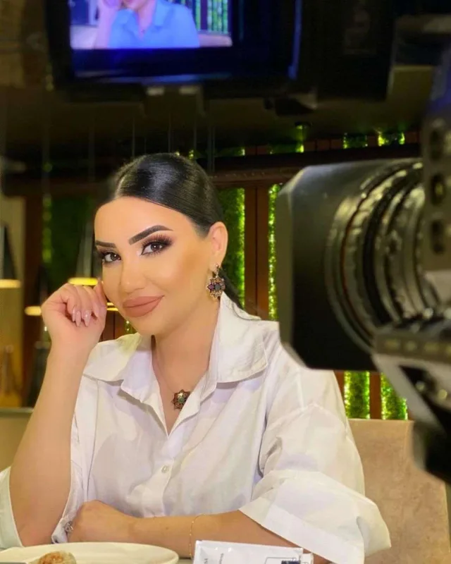 Efirdə Nigarın mikrofonunu bağladılar