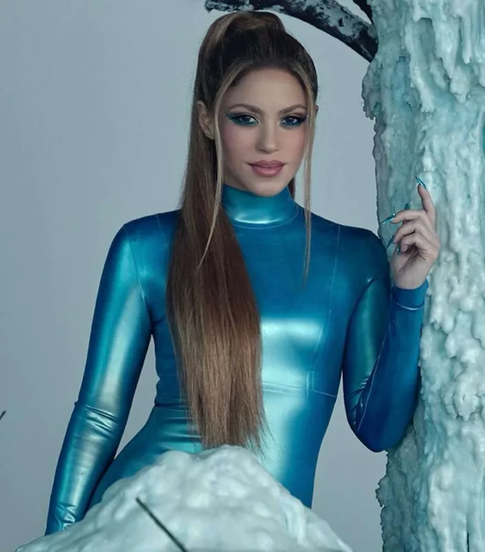 Pike sevgilisi ilə evlənir!