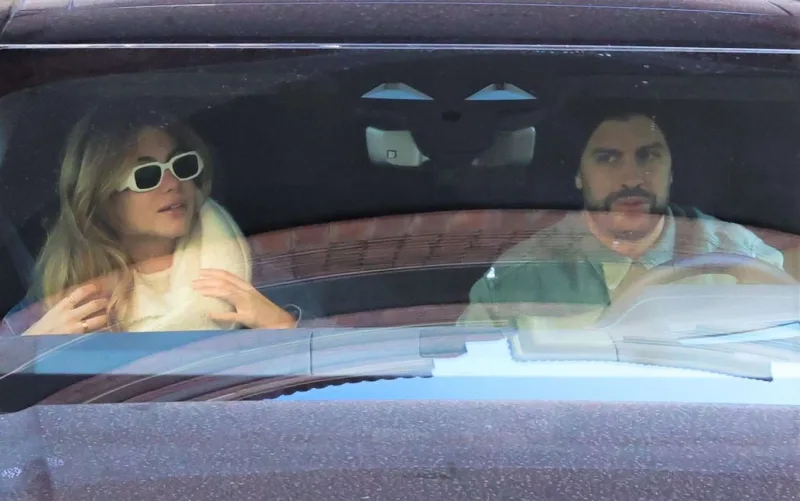 Pike sevgilisi ilə evlənir!