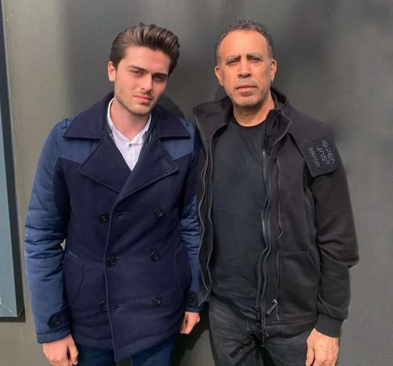 Ailəsini zəlzələdə itirən gəncə iş verdi