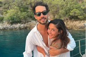 Melek Mosso ailə qurur