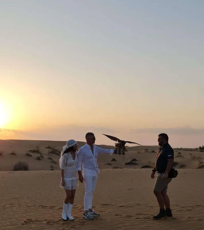 Özcanla xanımından bal ayı fotoları