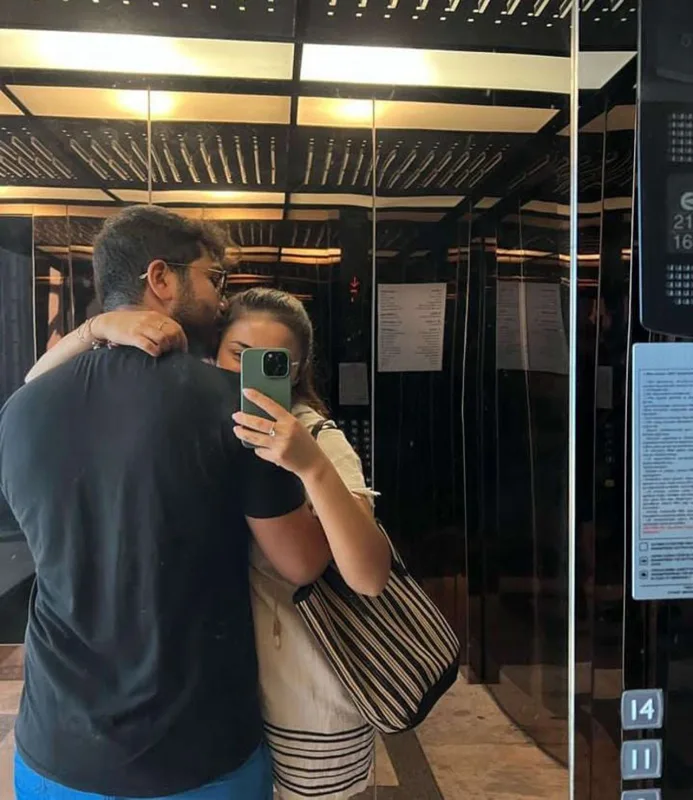 İTV-nin aparıcısı sevgilisi ilə 