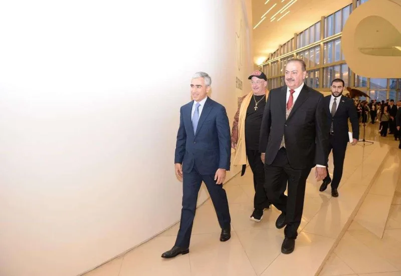 Bakıda bəhreynli rəssamın sərgisinin açılışı oldu