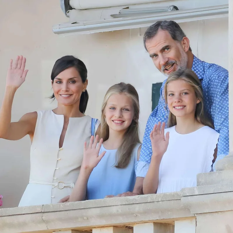 17 yaşlı İspaniya şahzadəsi hərbi təlim alacaq