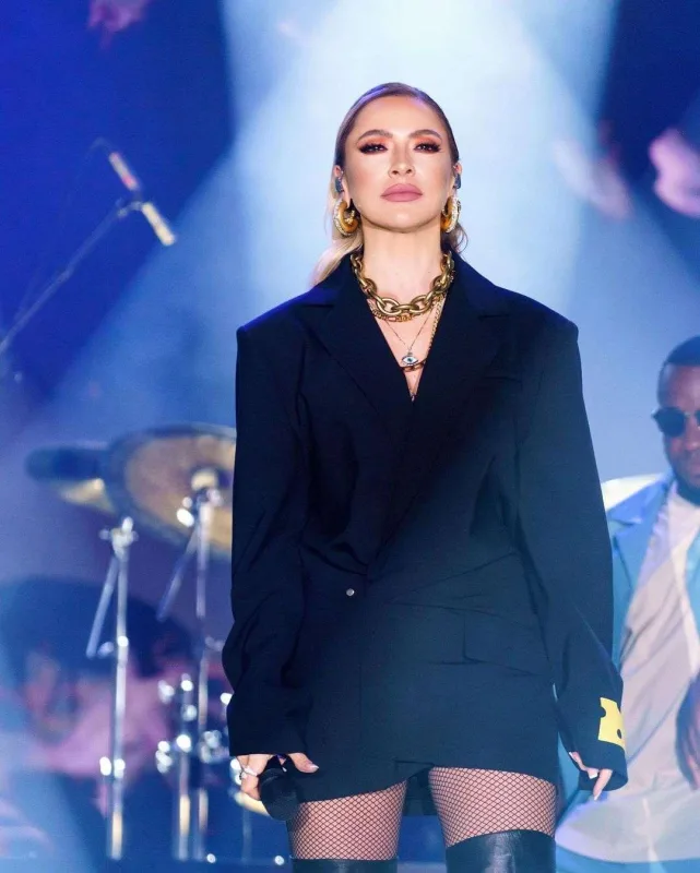 ““Artıq bəsdir” deyərək qışqırmaq istəyirəm”