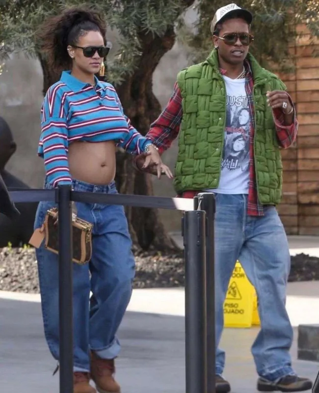 Riri yenə stili ilə gündəmdə