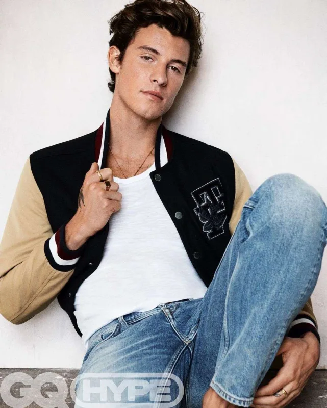 “GQ İspaniya” üçün pozalar verdi