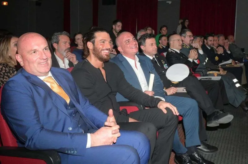 İtalyan fanatları Can üçün izdiham yaratdı