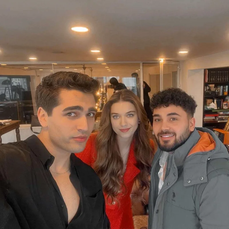 Nagehan da aparıcılıq edəcək