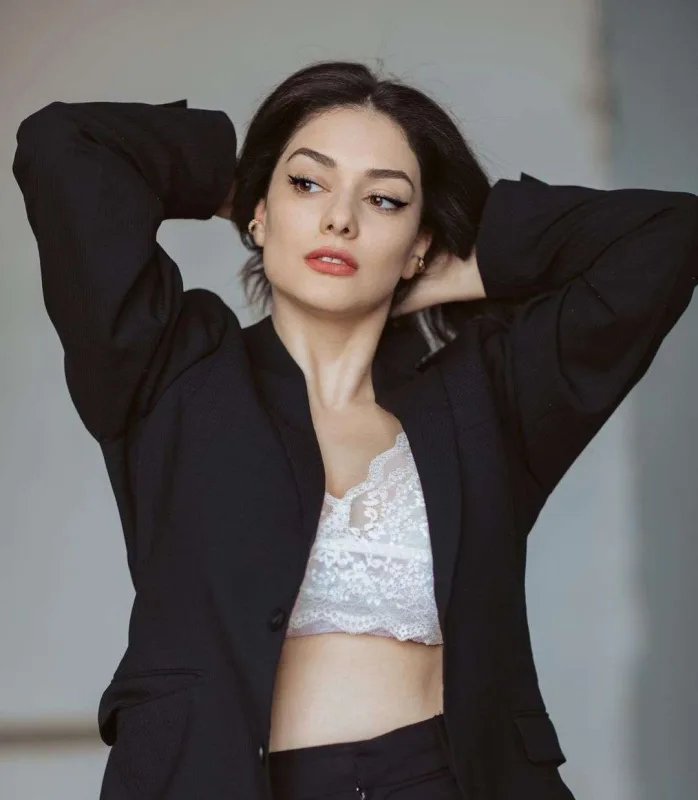 Bir kanalda iki işə başladı