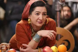 Məşhur aktrisanın başına daş düşdü