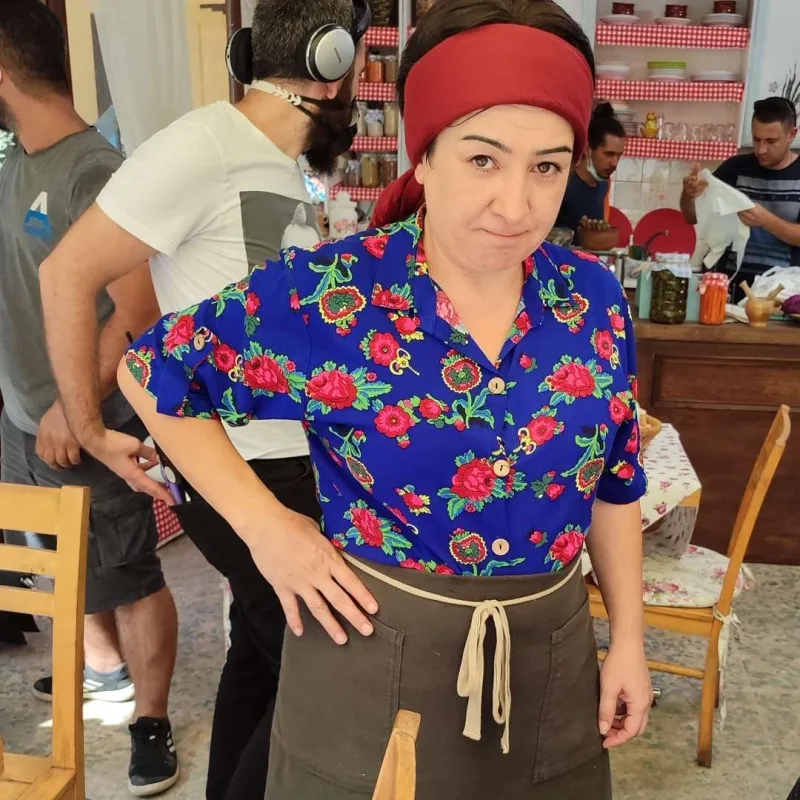 Məşhur aktrisanın başına daş düşdü