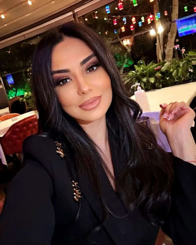 “O mesajları siləcəksən”