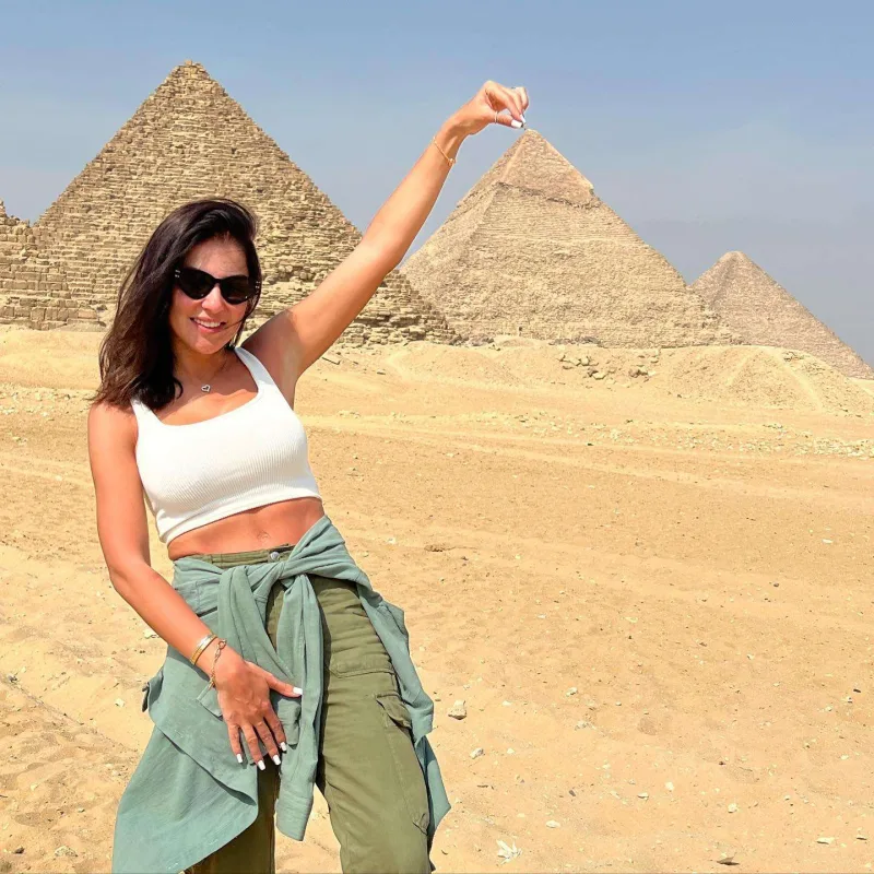 Sevinc övladları ilə Misirdə