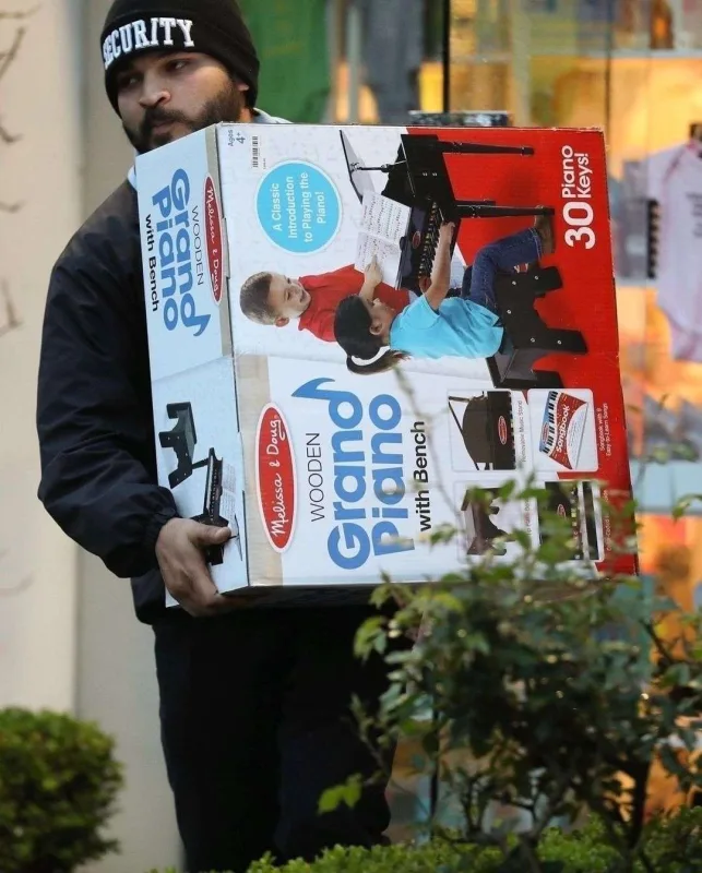 Rihanna alış-verişdə