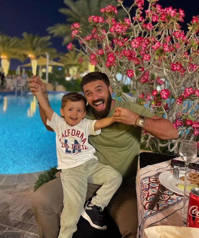 Zamiq oğlu ilə Qətərdə