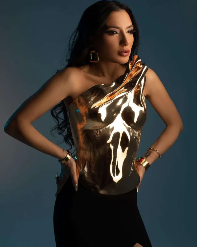 Meksika jurnalı Dilarəni paylaşdı