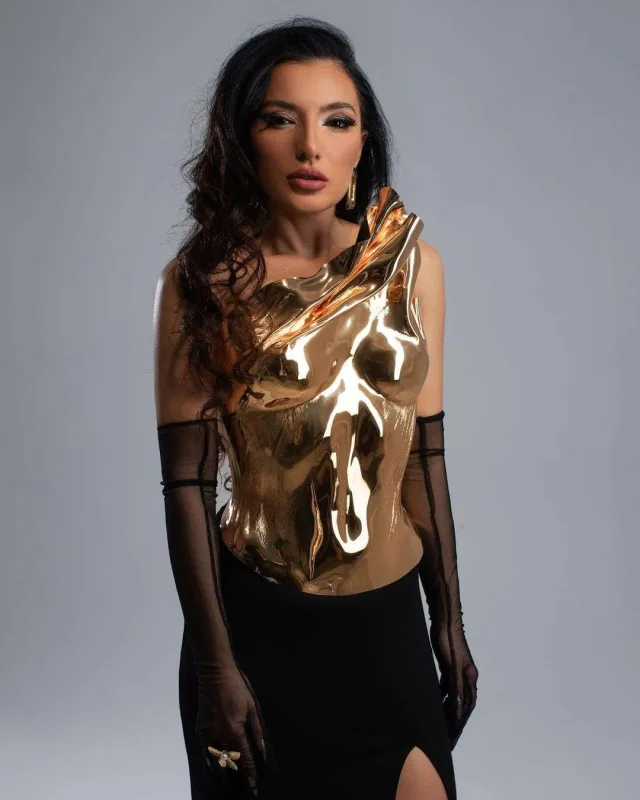 Meksika jurnalı Dilarəni paylaşdı