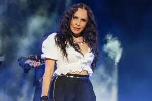 Amerika konsertlərinin gəlirini zərərçəkənlərə bağışlayır