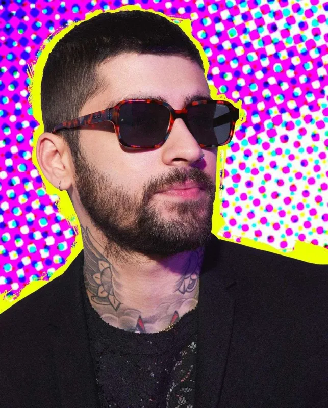 Zeynlə Selena öpüşərkən görülüb