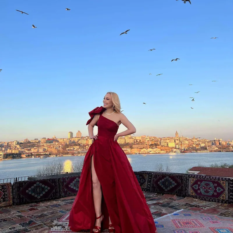 Nuradan İstanbul fotosessiyası