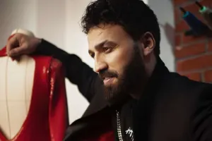 “Səninlə gəzmirik, sürünürük”