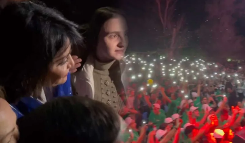 Hissin konsertində 12 minlik izdiham - Video