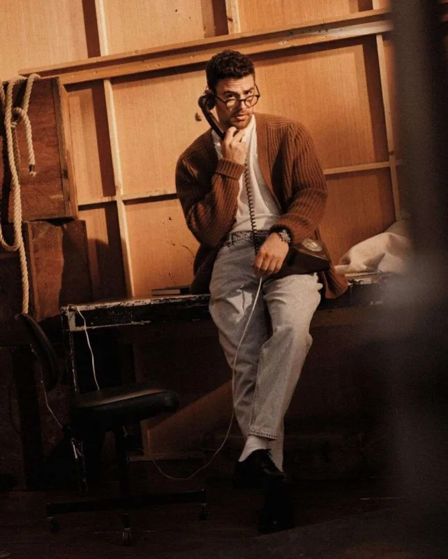 Məşhur aktyor jurnalın üz qabığında