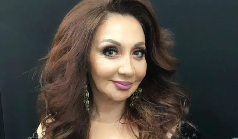 Xalq artisti uşaqlıq şəklini paylaşdı