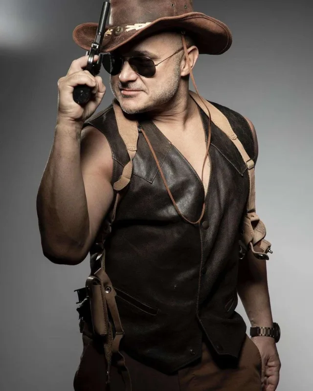 Miri Yusif kovboy stilində