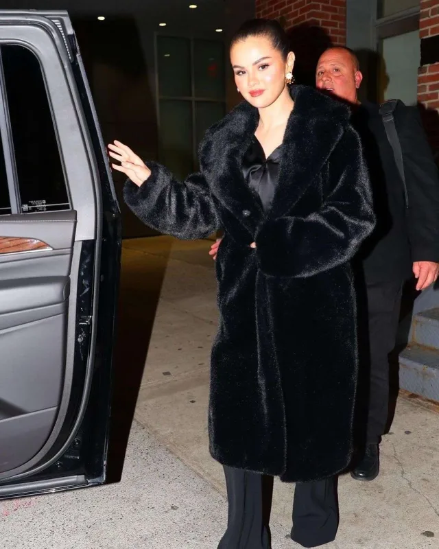 100 influenseri bir araya yığdı